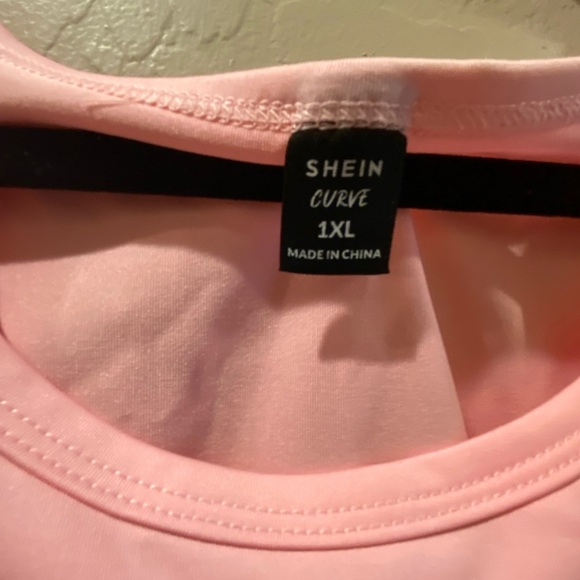 Pink Graphic Crop Top - Picture 4 of 4